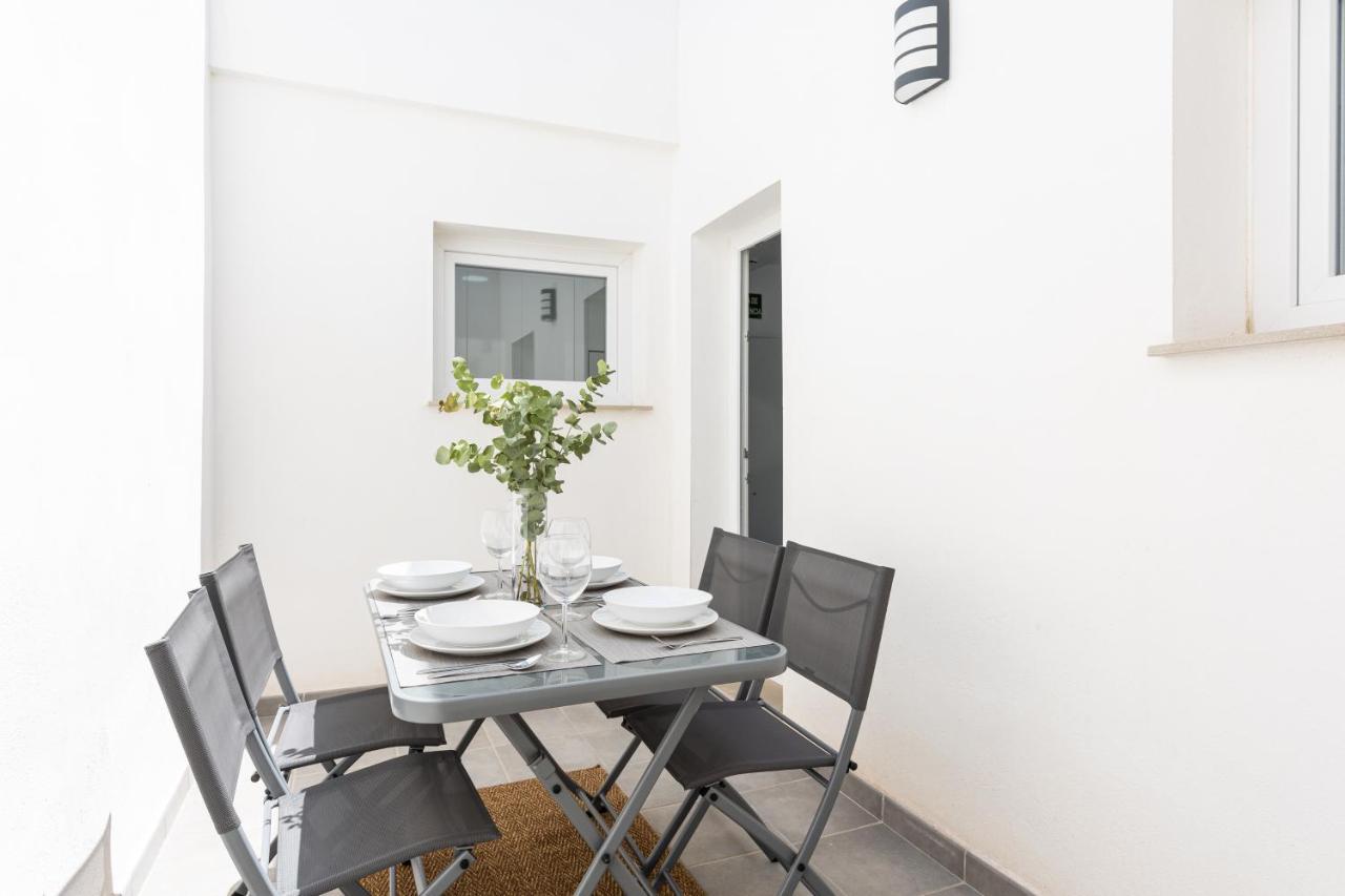 Apartamentos La Pelusa Μάλαγα Εξωτερικό φωτογραφία